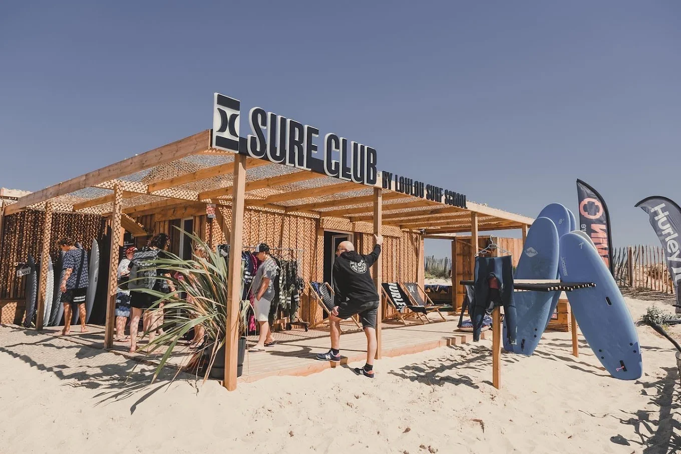 Hurley surf club by Loulou - Ecole de Surf à Capbreton - Plage des Océanides - Capbreton