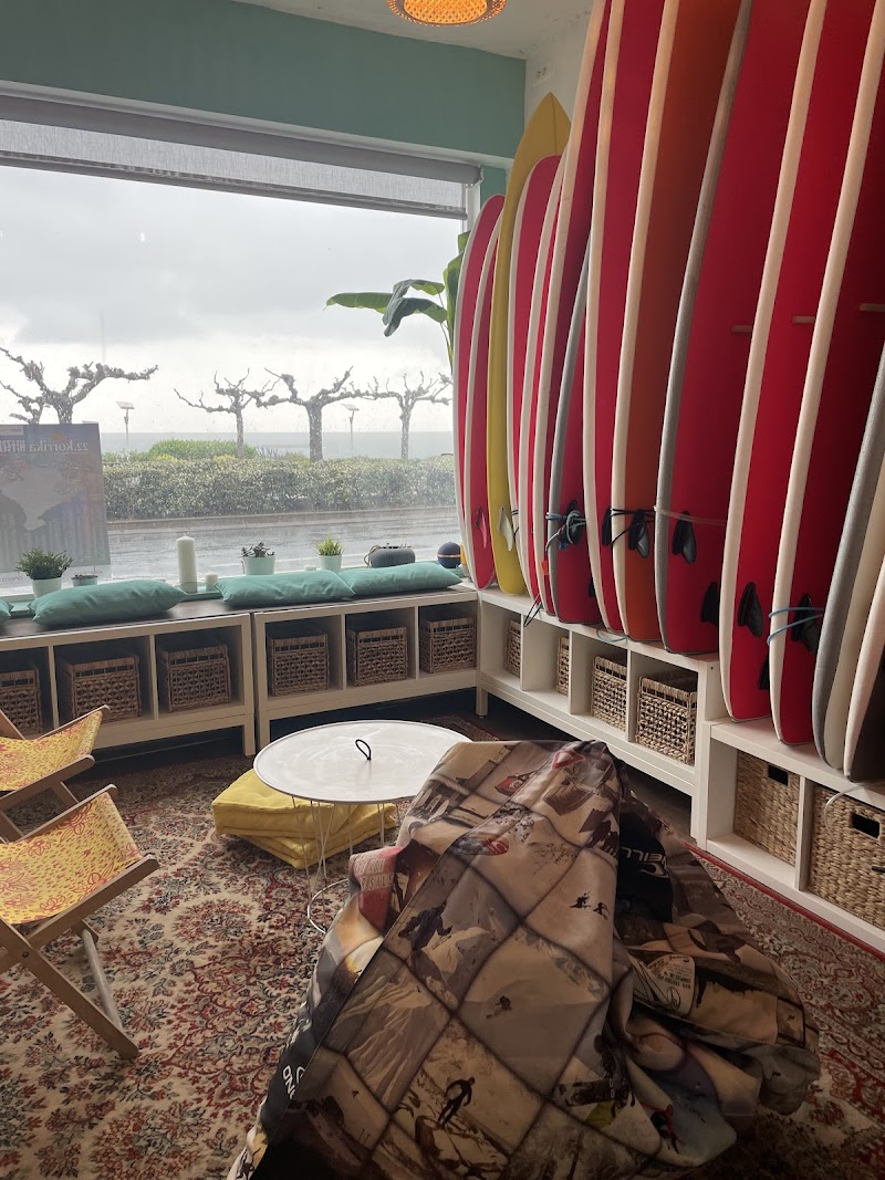 Shining Surf School - Centre Amandine Sanchez - Biarritz